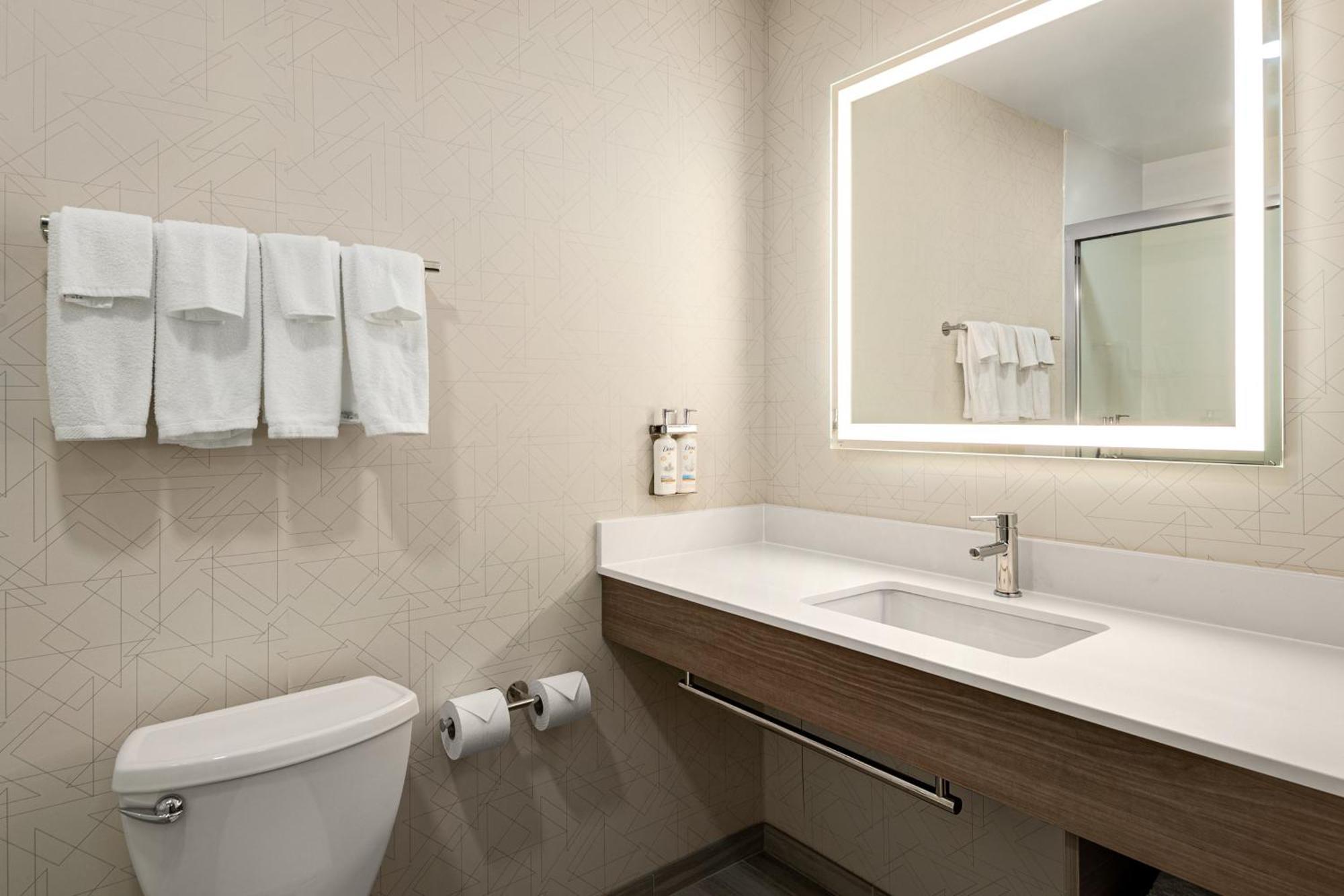 Holiday Inn Express Richmond By Ihg Ngoại thất bức ảnh